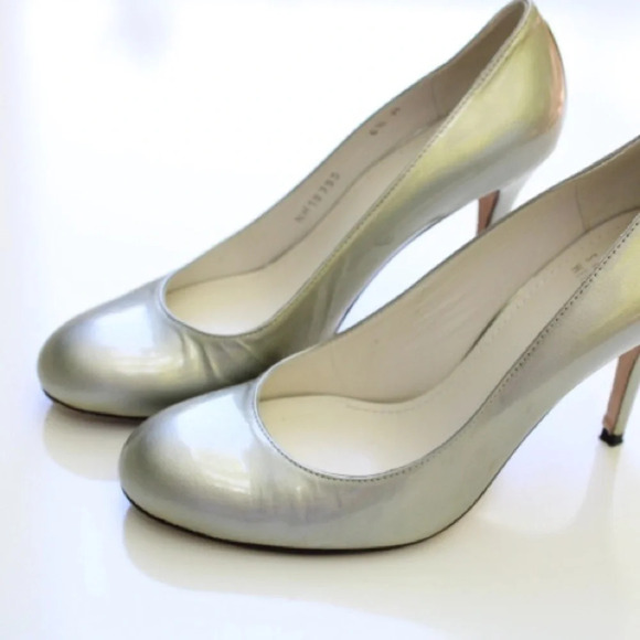 Stuart Weitzman pumps - Picture 7 of 11